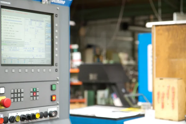 Usinage CN et traditionnel - Curty Precision